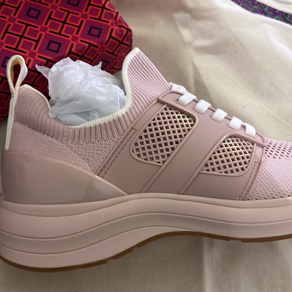 tory burch runner - Picture 2 of 6